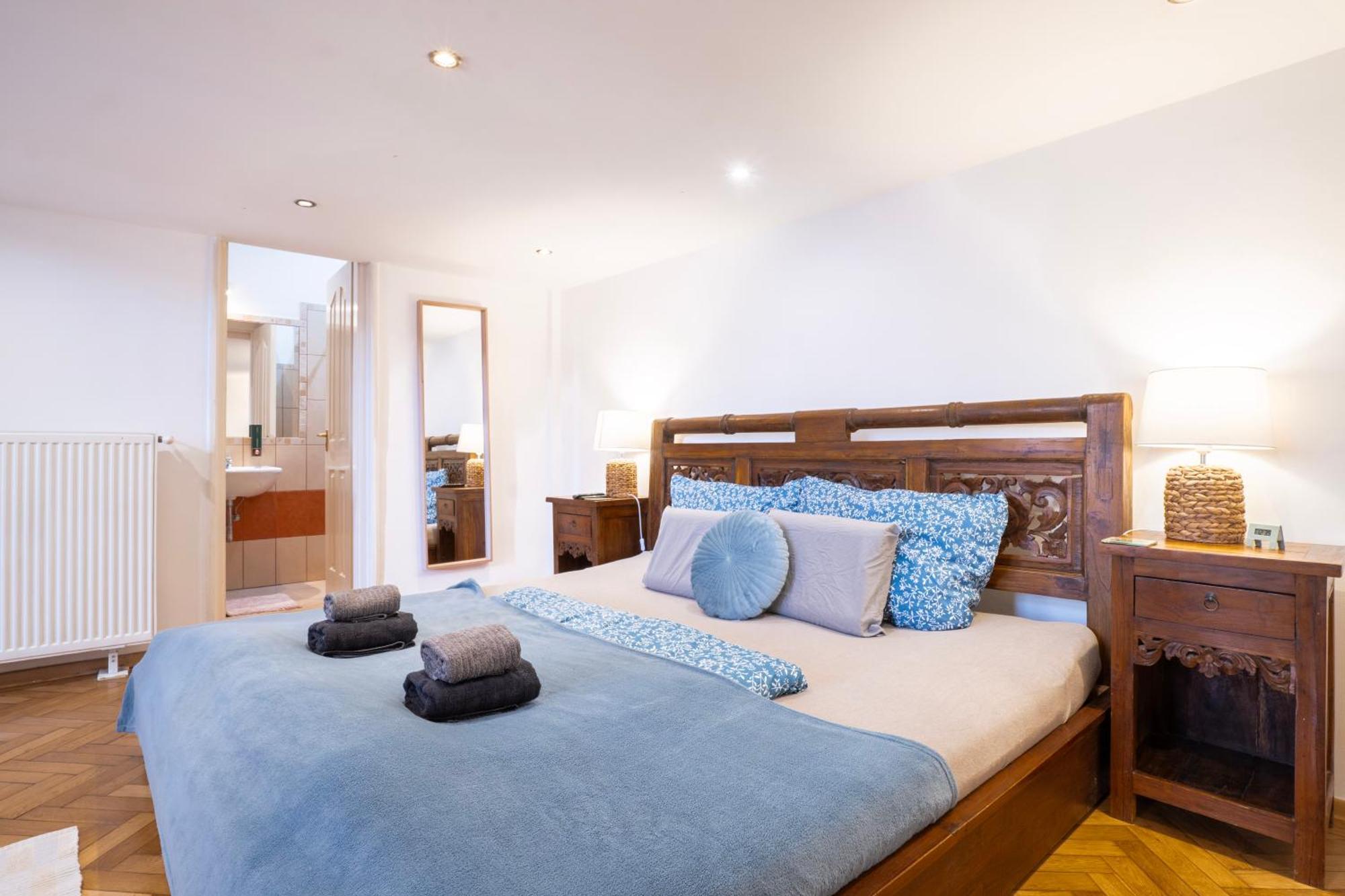 Cedar Inn Budapest - Palace District Esterno foto