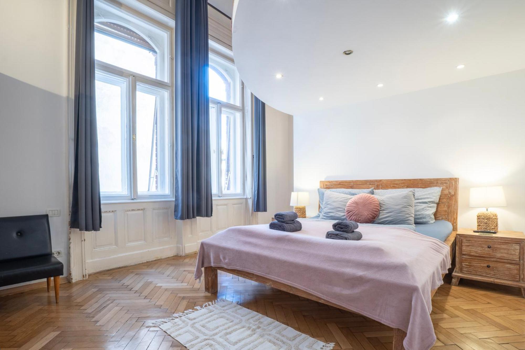Cedar Inn Budapest - Palace District Esterno foto