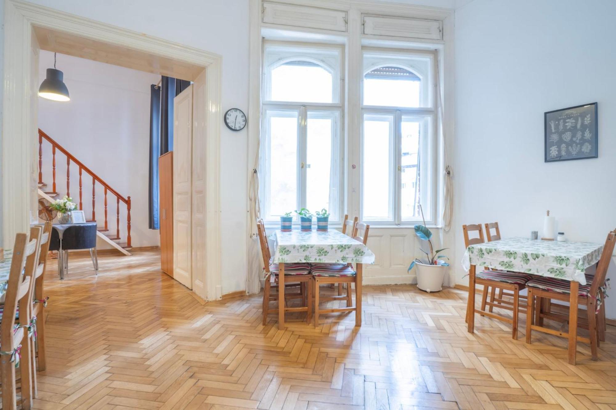 Cedar Inn Budapest - Palace District Esterno foto